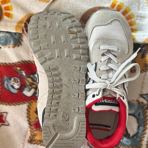 New Balance Cream and Red Sneakers - Picture 5 of 6